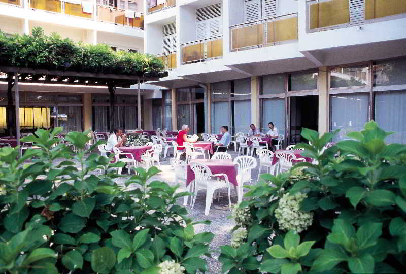 Mimoza Hotel 2*